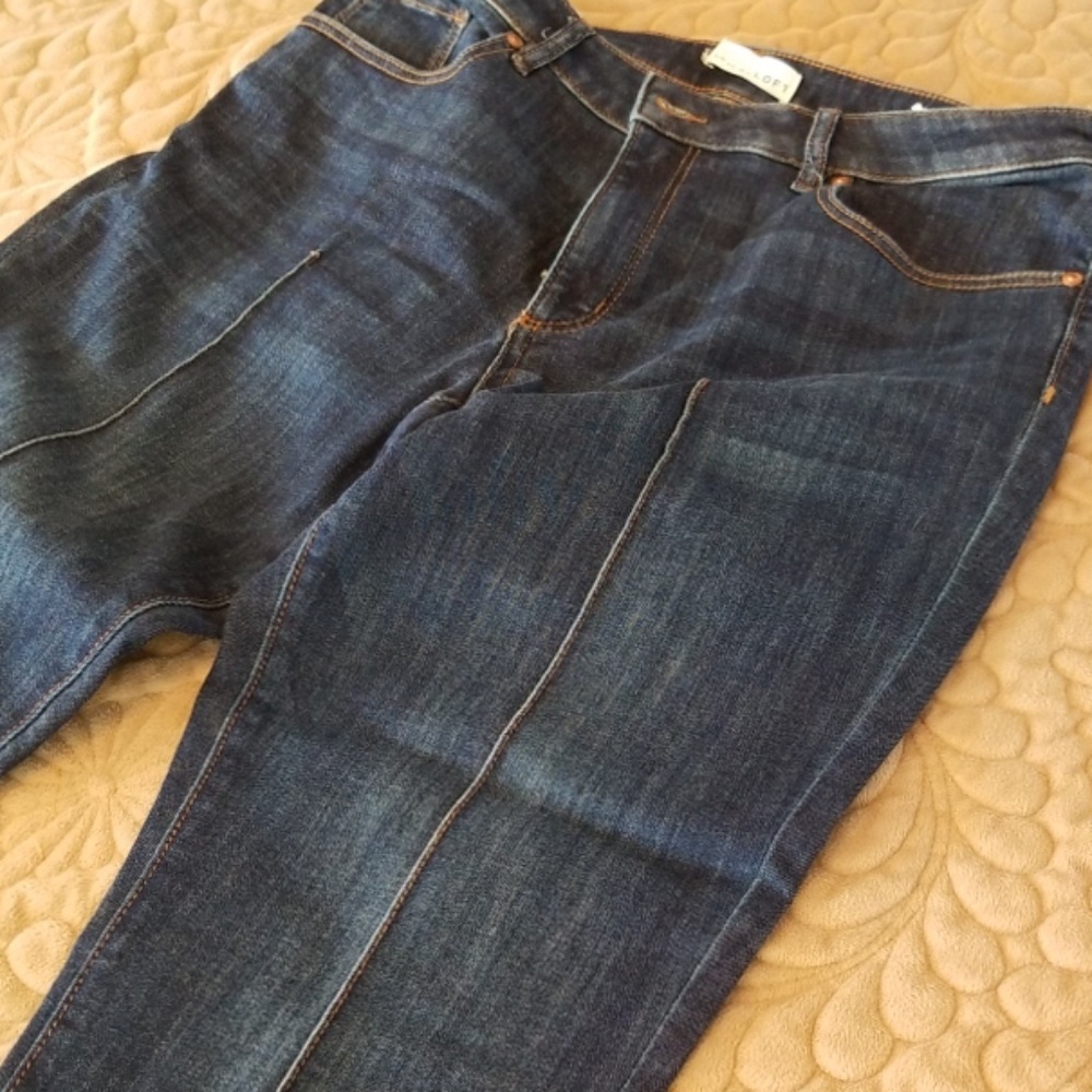 Loft curvy skinny pintucked jeans size 31/12